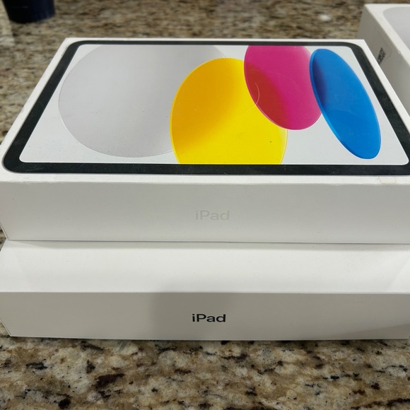 IPHONE, IPAD, MAC MINI, MAGIC MOUSE Box 6 boxes in total - Picture 3 of 5